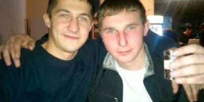 Sviridov (izquierda) fotografiado con su amigo Vyacheslav. (CLARÍN)