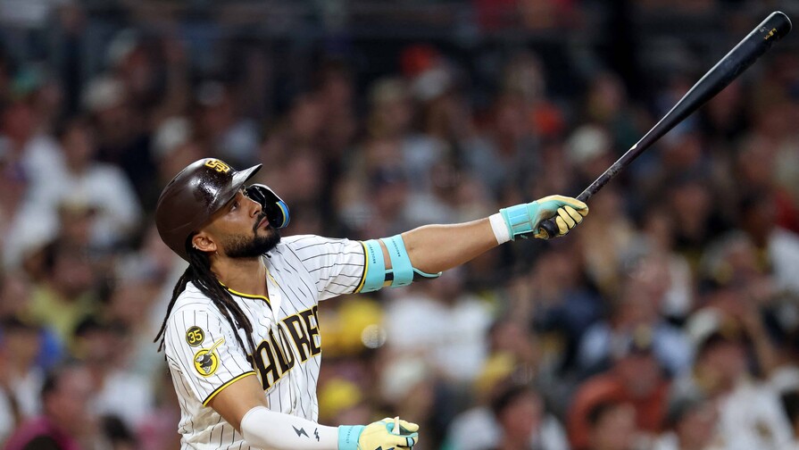 Resumen MLB: Fernando Tatis Jr. y Manny Machado la sacan en la misma entrada; Hernández da el 24